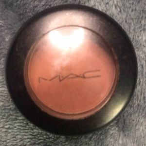 MAC Eye Shadow “Brown Script”